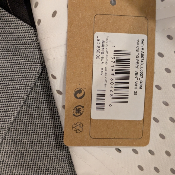 TravisMathew Men’s Golf V-Neck Pullover Gray Size L + Topgolf Hat NWT Bundle - Picture 10 of 11